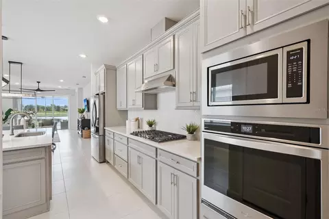Kitchen - 2499 Cliff Way, Saint Cloud, FL 34771 photo 3 of 5