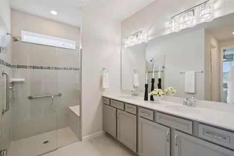 Bath - 2499 Cliff Way, Saint Cloud, FL 34771 photo 1 of 2