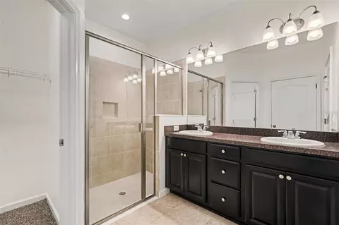 Bath - 12318 Eagle Swoop Pl, Riverview, FL 33579 photo 2 of 2