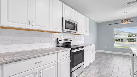 Kitchen - 2791 Parkfield Rd, Saint Cloud, FL 34772 photo 5 of 5