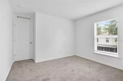Bedroom - 2885 White Magnolia Loop, Clermont, FL 34711 photo 3 of 5