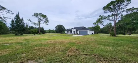 Exterior - 1685 E Osceola Rd, Geneva, FL 32732 photo 6 of 8