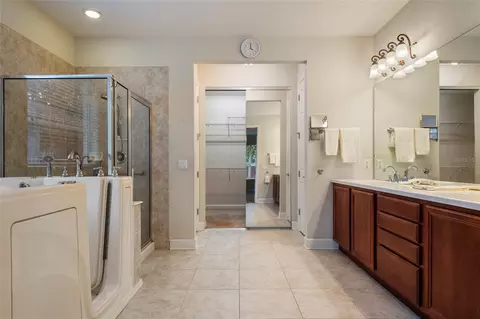 Bath - 544 Douglas Edward Dr, Ocoee, FL 34761 photo 1 of 4