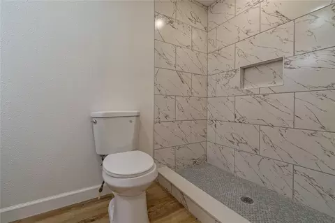 Bath - 1812 Kentucky Ave, Saint Cloud, FL 34769 photo 2 of 3
