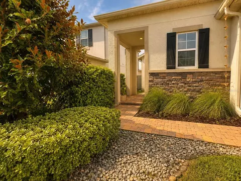 Exterior - 1463 Sourwood Dr, Ocoee, FL 34761 photo 3 of 7
