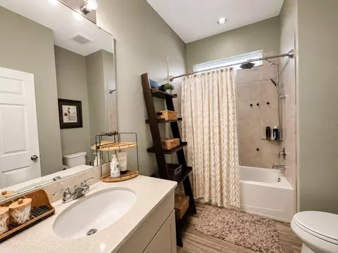 Bath - 1463 Sourwood Dr, Ocoee, FL 34761 photo 4 of 4
