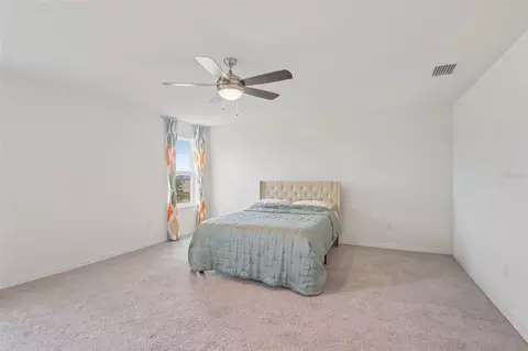 Bedroom - 9963 Sunrise View Ct, Seffner, FL 33584 photo 5 of 5