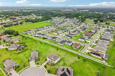 View/Area - 9963 Sunrise View Ct, Seffner, FL 33584 photo 8 of 12
