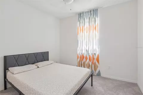 Bedroom - 9963 Sunrise View Ct, Seffner, FL 33584 photo 1 of 5