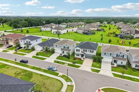 View/Area - 9963 Sunrise View Ct, Seffner, FL 33584 photo 1 of 12