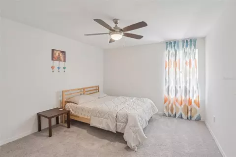 Bedroom - 9963 Sunrise View Ct, Seffner, FL 33584 photo 3 of 5