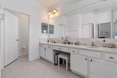 Bath - 16021 Champlain St, Clermont, FL 34714 photo 2 of 6