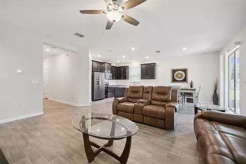 Entry Way - 5309 Amersham Ln, Saint Cloud, FL 34771 photo 6 of 7