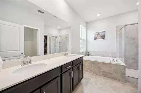 Bath - 5309 Amersham Ln, Saint Cloud, FL 34771 photo 1 of 3