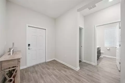 Entry Way - 5309 Amersham Ln, Saint Cloud, FL 34771 photo 2 of 7