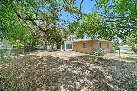 Exterior - 6925 Treehaven Dr, Spring Hill, FL 34606 photo 4 of 7
