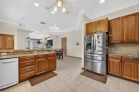 Kitchen - 4657 Hickory Tree Rd, Saint Cloud, FL 34772 photo 7 of 7