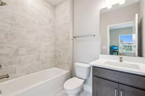 Bath - 6236 Trailblaze Bnd, Saint Cloud, FL 34771 photo 4 of 5