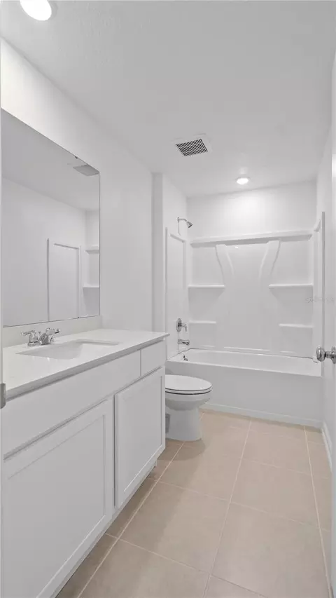 Bath - 1952 Pine Meadows Golfcourse Rd, Eustis, FL 32726 photo 1 of 2