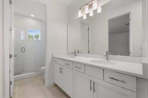Bath - 14360 Crest Palm Ave, Windermere, FL 34786 photo 6 of 8
