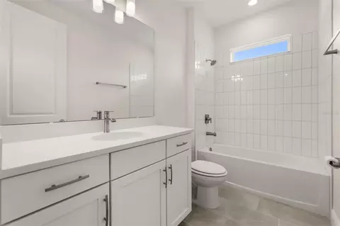 Bath - 14360 Crest Palm Ave, Windermere, FL 34786 photo 5 of 8