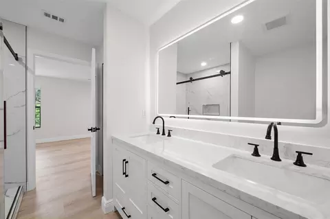 Bath - 1192 Liza St, Saint Cloud, FL 34771 photo 2 of 7