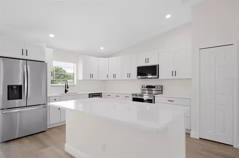 Kitchen - 1192 Liza St, Saint Cloud, FL 34771 photo 7 of 7