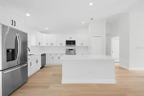 Kitchen - 1192 Liza St, Saint Cloud, FL 34771 photo 6 of 7