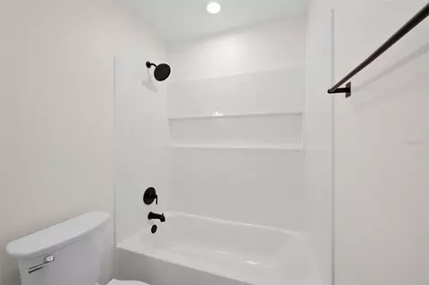 Bath - 1192 Liza St, Saint Cloud, FL 34771 photo 7 of 7