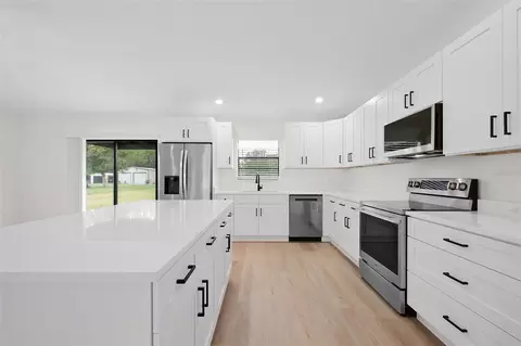 Kitchen - 1192 Liza St, Saint Cloud, FL 34771 photo 5 of 7