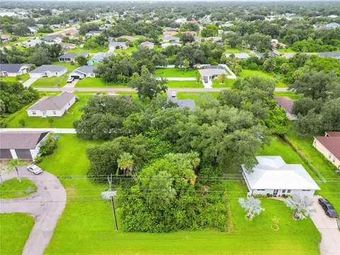 1050 Birchcrest Blvd, Port Charlotte, FL 33952