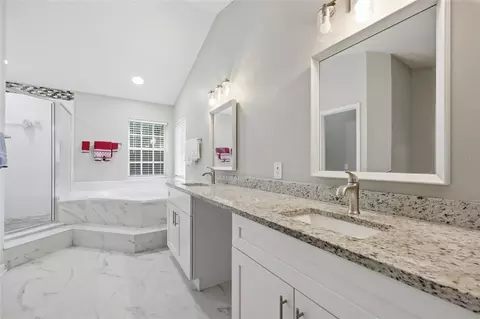 Bath - 1339 Olympia Park Cir, Ocoee, FL 34761 photo 2 of 5