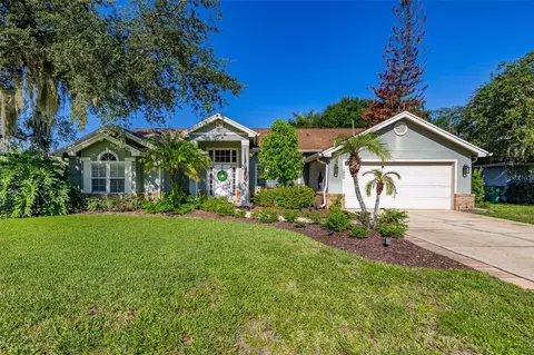 302 Oak Leaf Cir, Lake Mary, FL 32746