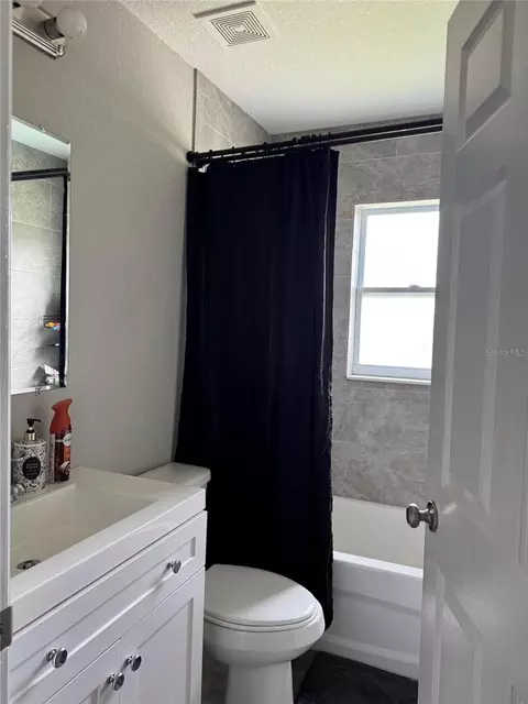 Bath - 19 Willow Run, Ocala, FL 34472 photo 5 of 7
