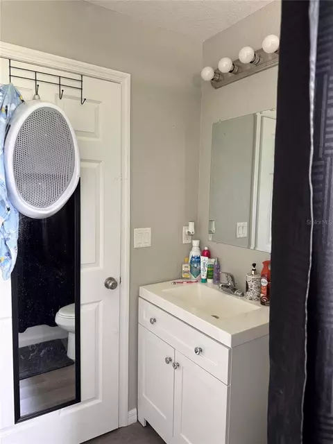 Bath - 19 Willow Run, Ocala, FL 34472 photo 7 of 7