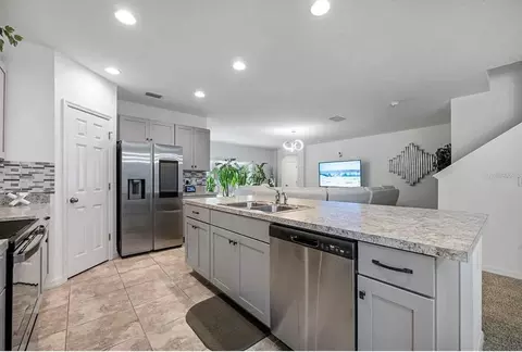 Kitchen - 535 Darshire Ave, Eustis, FL 32736 photo 1 of 4