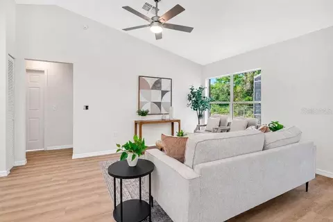 Living - 40621 E 2nd, Umatilla, FL 32784 photo 2 of 4