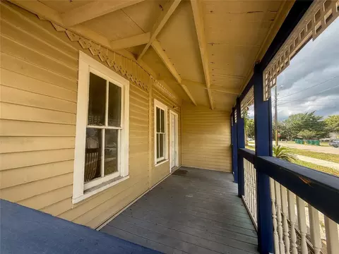 Exterior - 19 N Mary St, Eustis, FL 32726 photo 5 of 12
