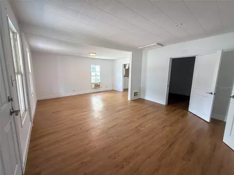 Living - 19 N Mary St, Eustis, FL 32726 photo 6 of 8