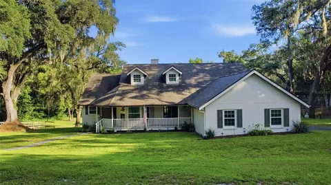 Exterior - 19832 W Eldorado Dr, Eustis, FL 32736 photo 2 of 10