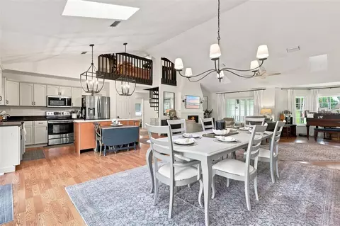 Dining - 19832 W Eldorado Dr, Eustis, FL 32736 photo 5 of 9