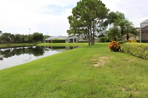 Exterior - 5215 97th St E, Bradenton, FL 34211 photo 6 of 9