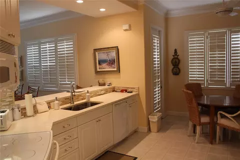 Kitchen - 5215 97th St E, Bradenton, FL 34211 photo 1 of 4