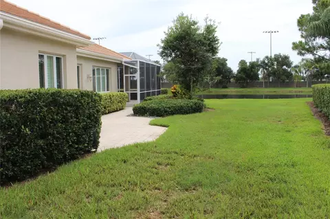 Exterior - 5215 97th St E, Bradenton, FL 34211 photo 3 of 9