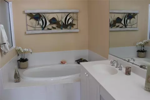 Bath - 5215 97th St E, Bradenton, FL 34211 photo 2 of 3
