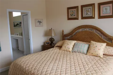 Bedroom - 5215 97th St E, Bradenton, FL 34211 photo 2 of 3