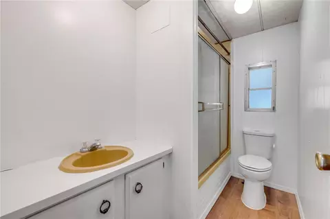 Bath - 41348 Deer St, Eustis, FL 32736 photo 4 of 4