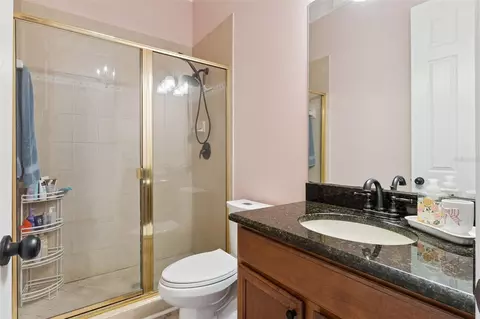 Bath - 4282 Mckinnon Rd, Windermere, FL 34786 photo 5 of 6