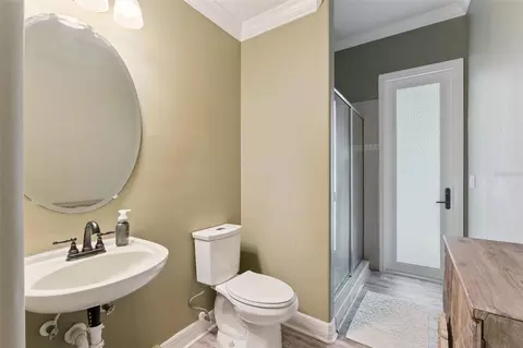 Bath - 4282 Mckinnon Rd, Windermere, FL 34786 photo 3 of 6