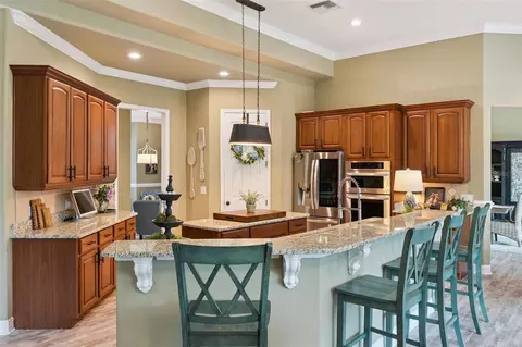 Kitchen - 4282 Mckinnon Rd, Windermere, FL 34786 photo 2 of 6